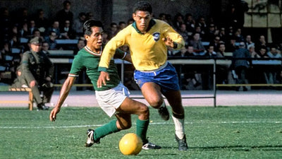 On te fait découvrir 5 moments légendaires de Garrincha avec le Brésil