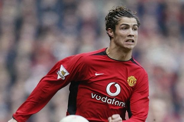 Tifoso del Manchester United La storia della maglia di Cristiano Ronaldo ti affascinerà!