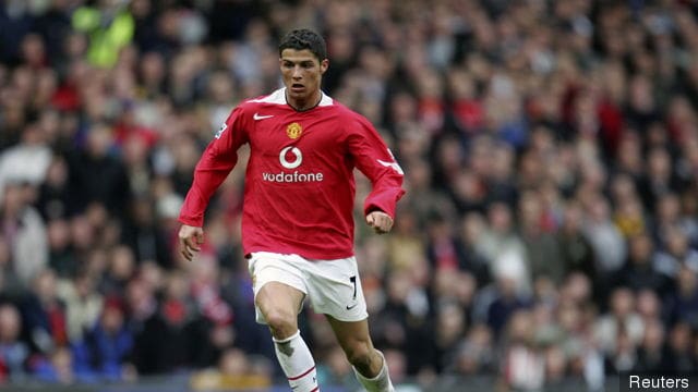 Fan de Manchester United Lhistoire du maillot de Cristiano Ronaldo vous passionnera !