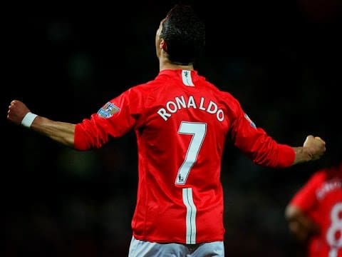 Tifoso del Manchester United La storia della maglia di Cristiano Ronaldo ti affascinerà!